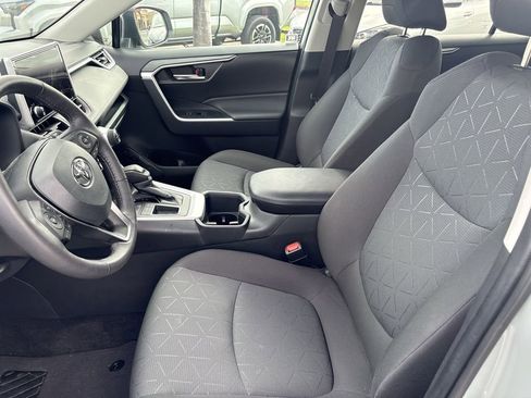 Used 2023 Toyota RAV4 XLE w/ Convenience Package FWD image 10
