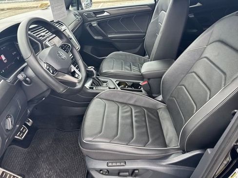 Used 2023 Volkswagen Tiguan SEL R-Line image 14