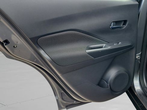 Certified 2020 Nissan Kicks SV image 28