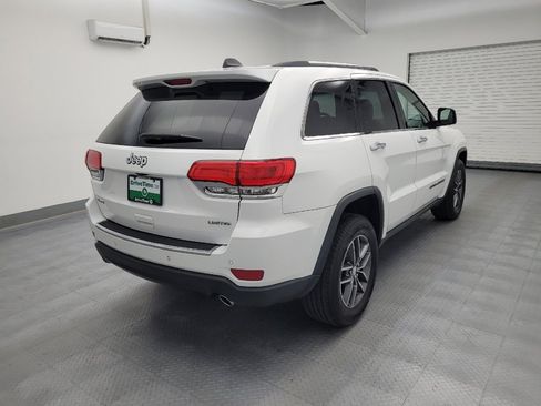 Used 2017 Jeep Grand Cherokee Limited AWD/4WD image 9
