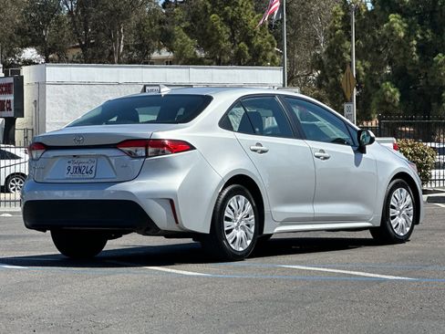 Used 2024 Toyota Corolla LE FWD image 5