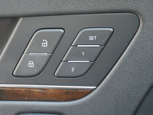 Used 2019 Audi Q5 2.0T Premium w/ Convenience Package AWD/4WD image 28
