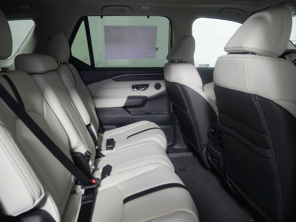 New 2026 Honda Pilot Touring image 8