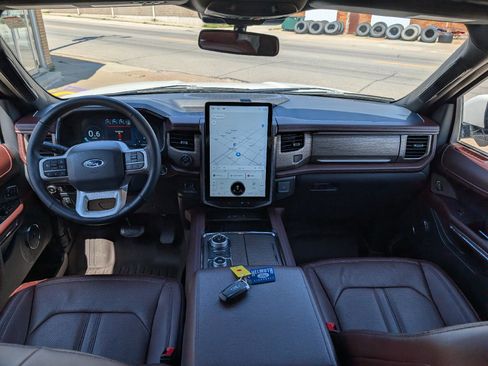 Used 2023 Ford Expedition Max Limited AWD/4WD image 33