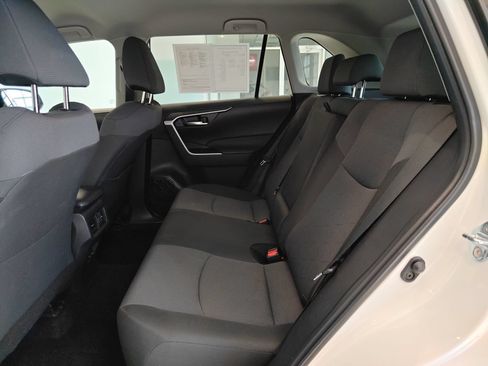 Used 2025 Toyota RAV4 XLE FWD image 11