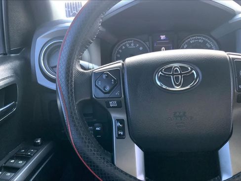 Used 2017 Toyota Tacoma TRD Pro AWD/4WD image 24