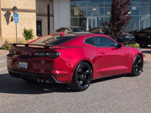 Used 2019 Chevrolet Camaro SS image 5