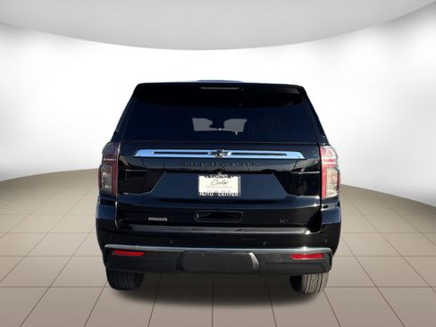 Used 2024 Chevrolet Suburban LT w/ LT Signature Plus Package AWD/4WD image 6