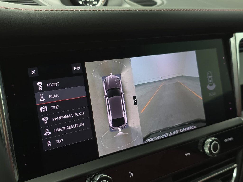 Certified 2025 Porsche Macan S AWD/4WD image 18