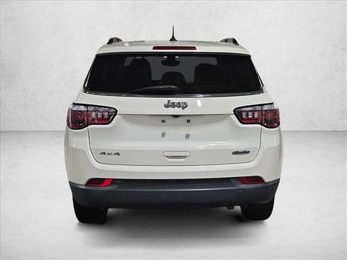 Used 2020 Jeep Compass Latitude w/ Popular Equipment Group AWD/4WD image 6