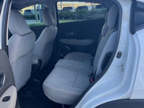 Certified 2022 Honda HR-V EX image 21