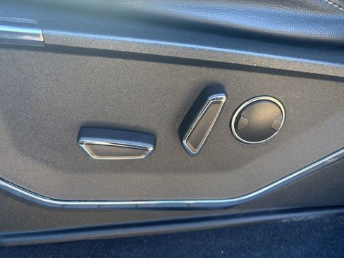 Used 2023 Ford F150 Lariat w/ Equipment Group 502A High image 26