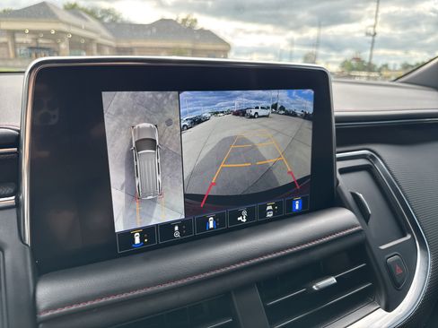 Used 2022 Chevrolet Tahoe RST w/ Luxury Package image 16