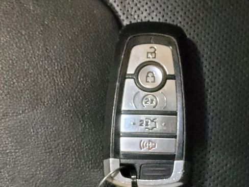 Used 2019 Ford Edge Titanium w/ Equipment Group 301A image 32