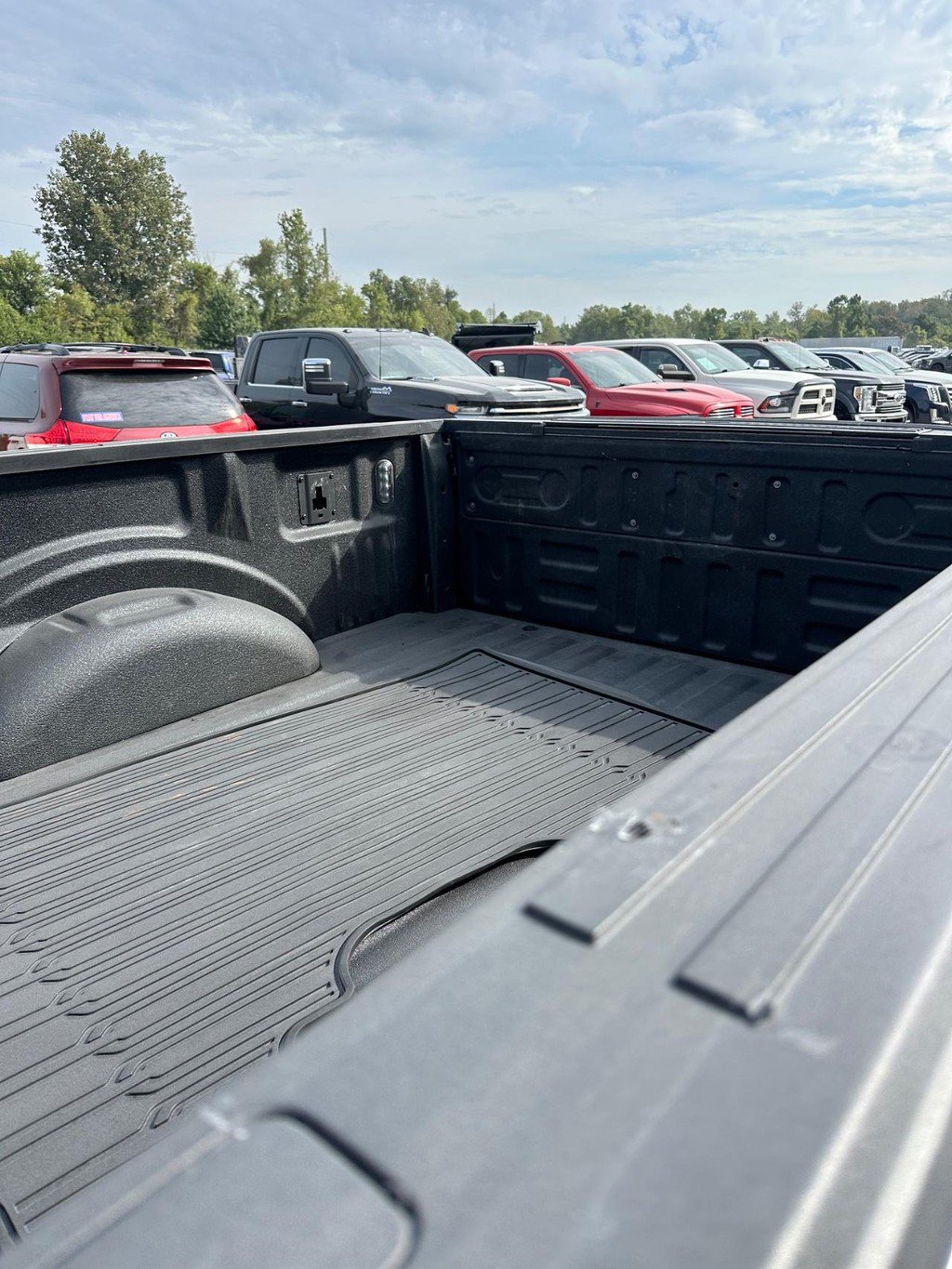 Used 2020 Ford F150 Lariat w/ Equipment Group 502A Luxury AWD/4WD image 13