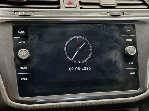 Used 2023 Volkswagen Tiguan SE FWD image 8
