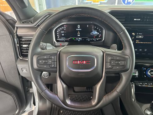 Used 2024 GMC Sierra 1500 AT4 w/ Technology Package image 28
