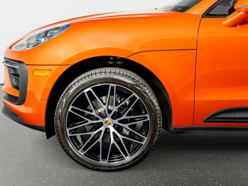 Used 2024 Porsche Macan image 19