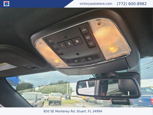 Used 2016 Jeep Grand Cherokee SRT image 29