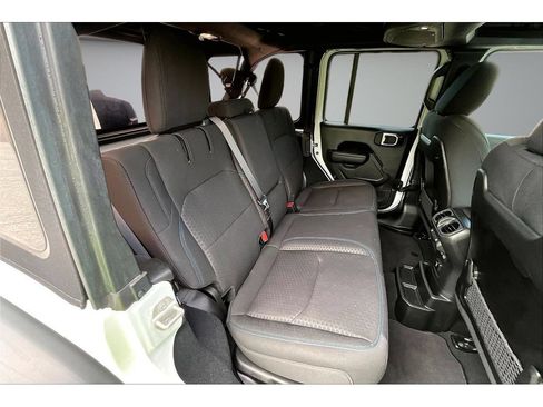 Certified 2024 Jeep Wrangler Unlimited Rubicon 4xe AWD/4WD image 42