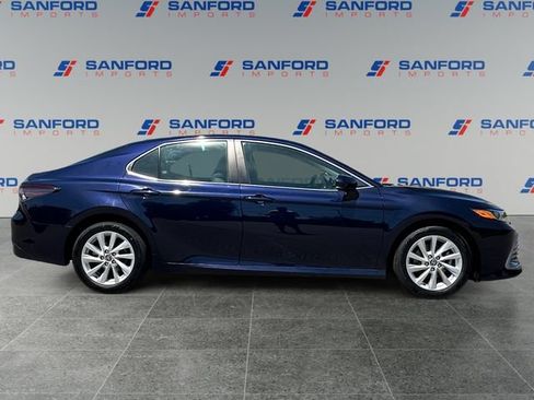 Used 2021 Toyota Camry LE FWD image 6