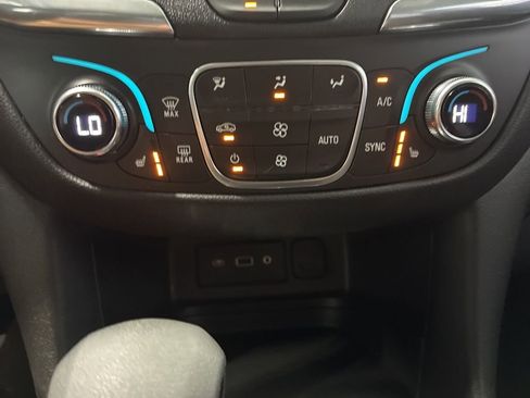 Used 2024 Chevrolet Equinox LT w/ LPO, Floor Liner Package FWD image 28