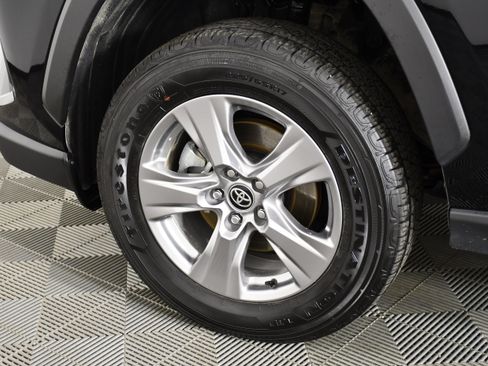 Used 2025 Toyota RAV4 LE AWD/4WD image 51