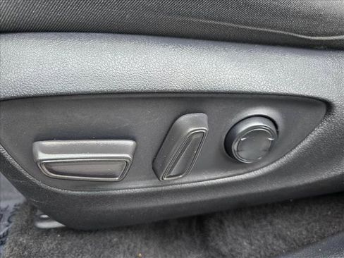Used 2021 Toyota RAV4 XLE AWD/4WD image 19