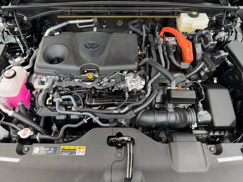 Certified 2023 Toyota Crown XLE image 10