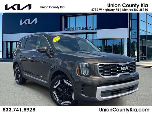 Certified 2024 Kia Telluride S w/ S Sunroof Package FWD image 1
