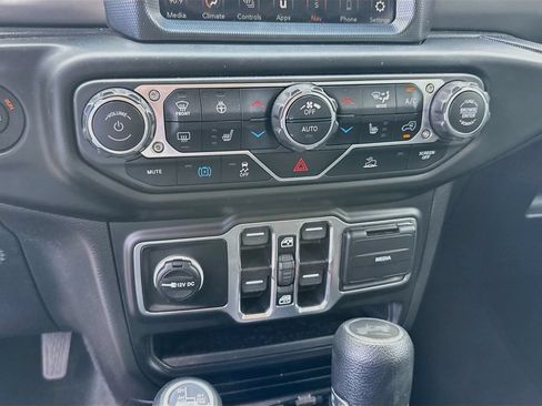 Used 2023 Jeep Wrangler Unlimited w/ Cold Weather Group AWD/4WD image 17