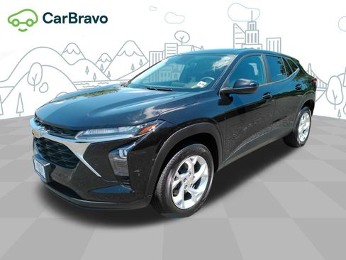 Certified 2024 Chevrolet Trax LS w/ LS Convenience Package FWD image 1