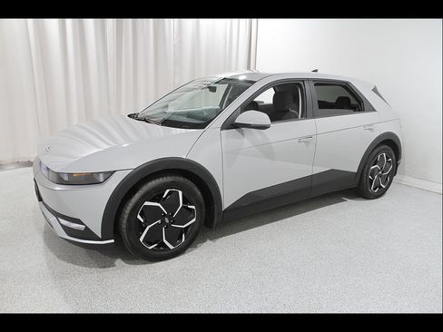 Certified 2024 Hyundai Ioniq 5 SEL AWD/4WD image 3