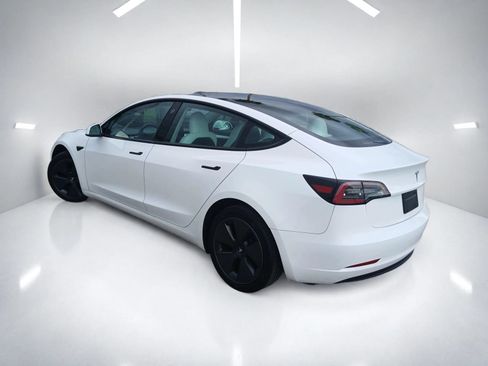 Used 2023 Tesla Model 3 Standard Range RWD image 4