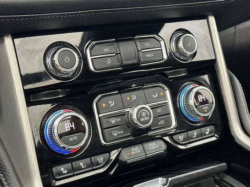 Used 2021 GMC Yukon Denali w/ Advanced Technology Package image 22