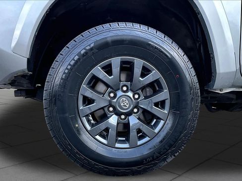 Used 2023 Toyota Tacoma SR5 w/ Technology Package AWD/4WD image 11