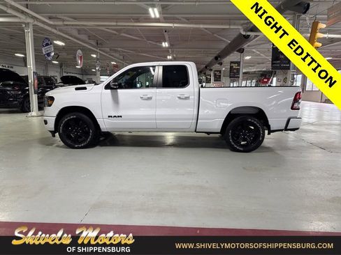Used 2022 RAM 1500 Big Horn w/ Night Edition image 2