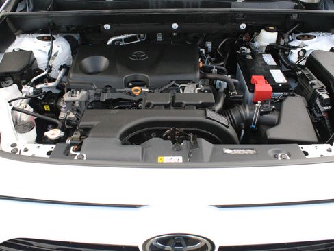 Used 2020 Toyota RAV4 XLE Premium AWD/4WD image 40
