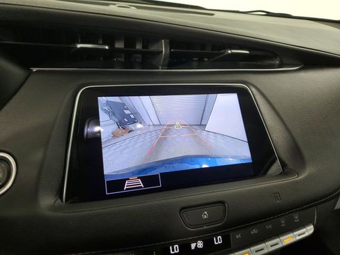 Used 2020 Cadillac XT4 Premium Luxury image 37