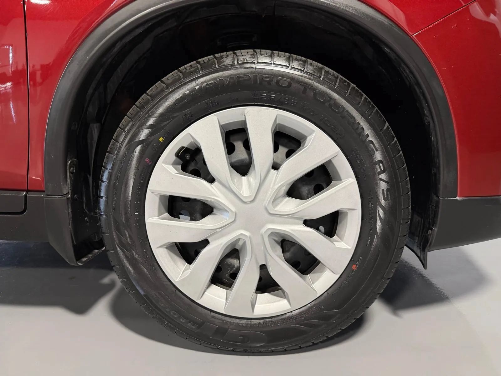 Used 2016 Nissan Rogue S FWD image 9
