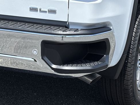 New 2025 GMC Sierra 1500 SLE w/ Preferred Package image 36