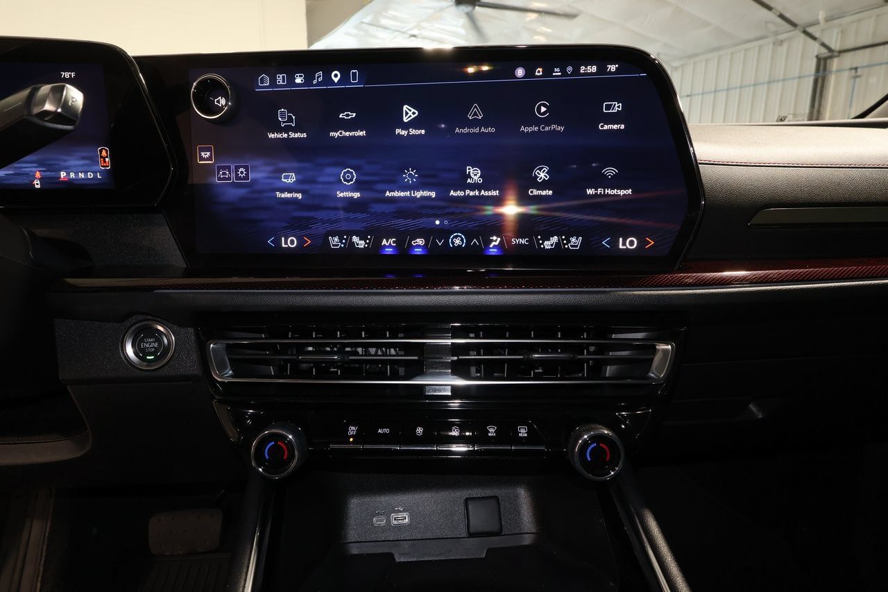 Certified 2026 Chevrolet Traverse RS AWD/4WD image 17