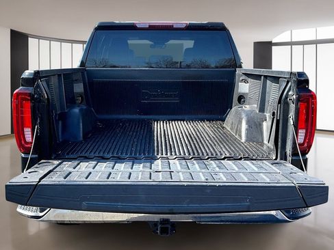 Used 2025 GMC Sierra 1500 SLT image 7