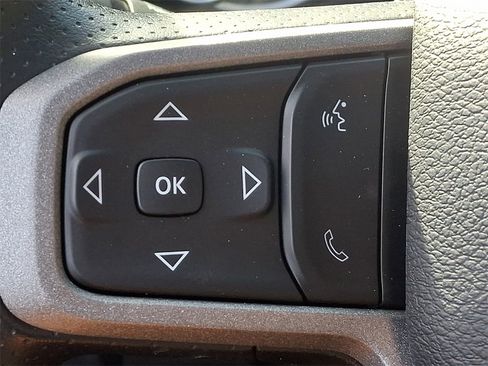 Used 2024 RAM 2500 Tradesman w/ Chrome Appearance Group image 19