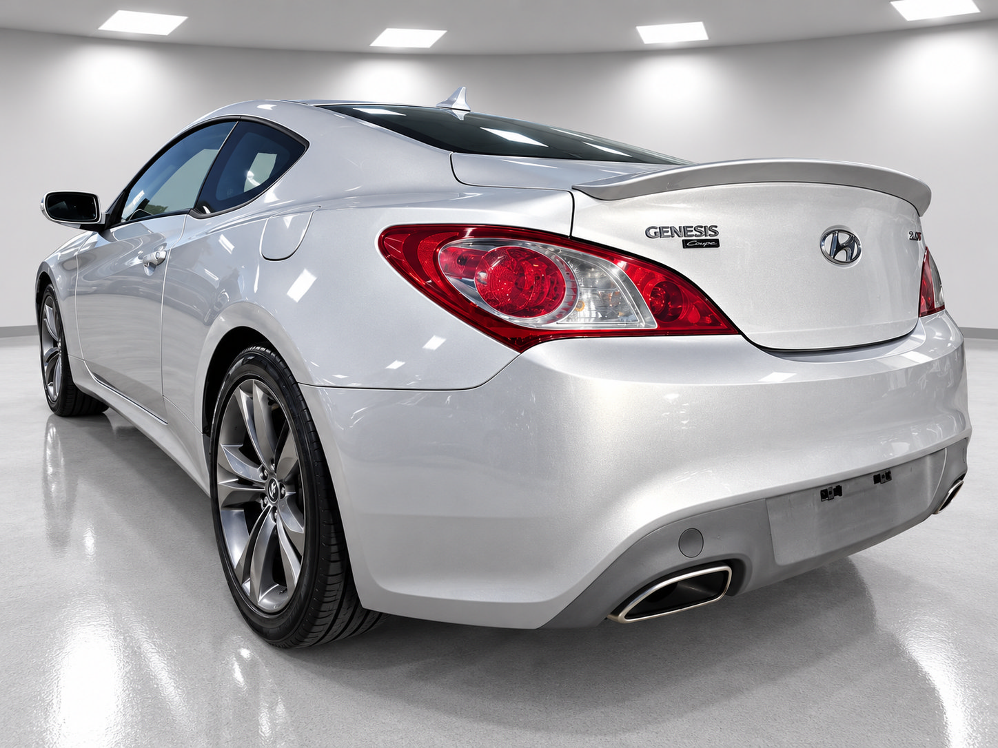 Used 2011 Hyundai Genesis 2.0T RWD image 5