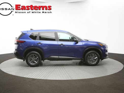 Used 2023 Nissan Rogue S image 61