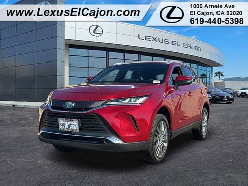 Used 2021 Toyota Venza XLE w/ Carpet Mat Package (TMS) image 1