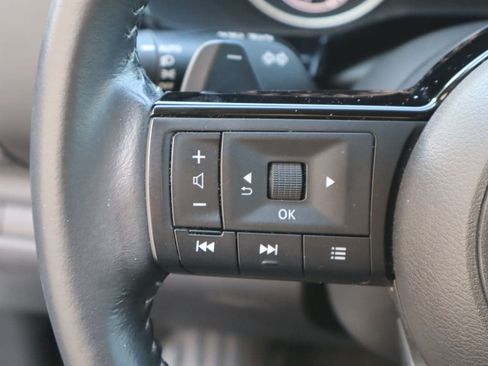 Used 2022 Nissan Pathfinder SV FWD image 13