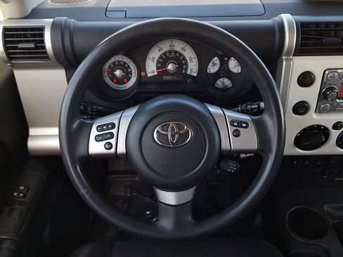 Used 2012 Toyota FJ Cruiser 4WD w/ Convenience Pkg image 15