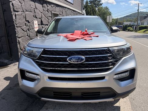 Used 2020 Ford Explorer XLT w/ Equipment Group 202A RWD image 3